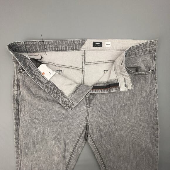 Volcom Vorta Slim Straight Jeans Mens 42 Gray Crinkle Wash Raw Hem - Picture 4 of 12